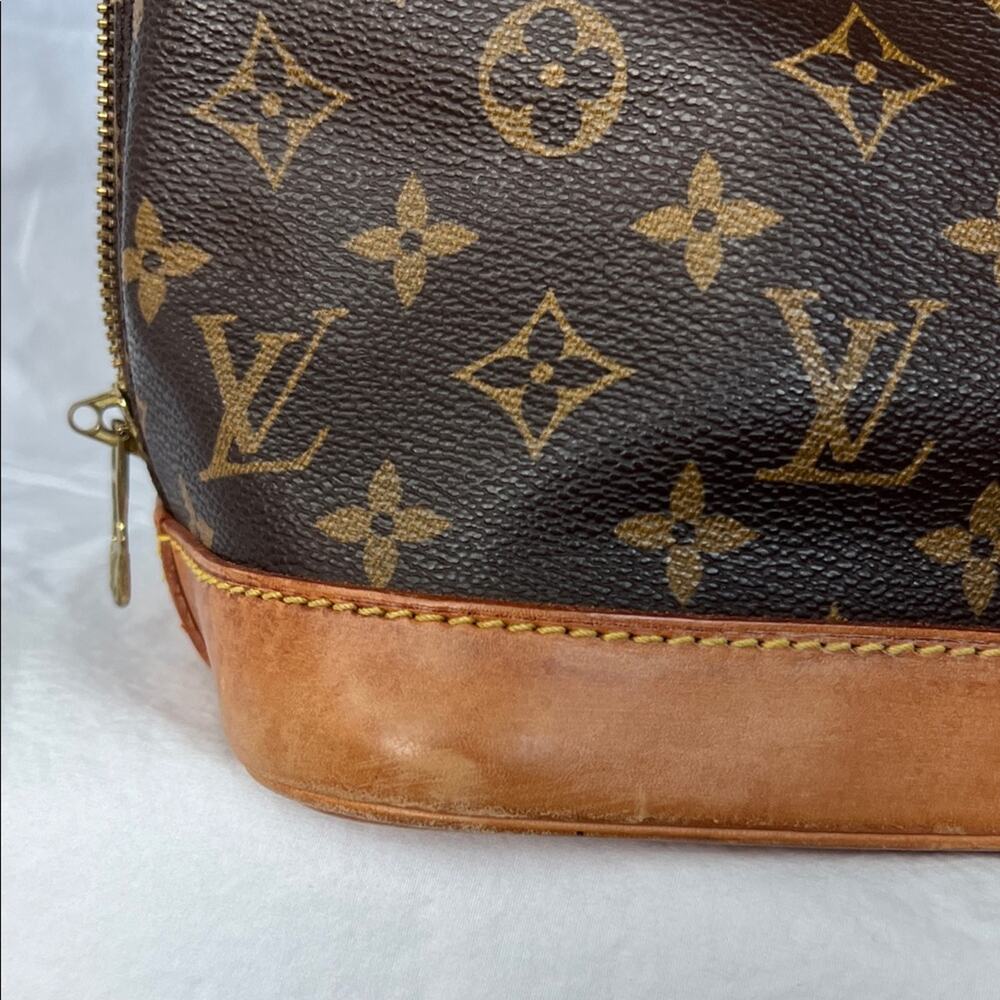 Louis Vuitton Alma PM Monogram Handbag - Picture 8 of 15